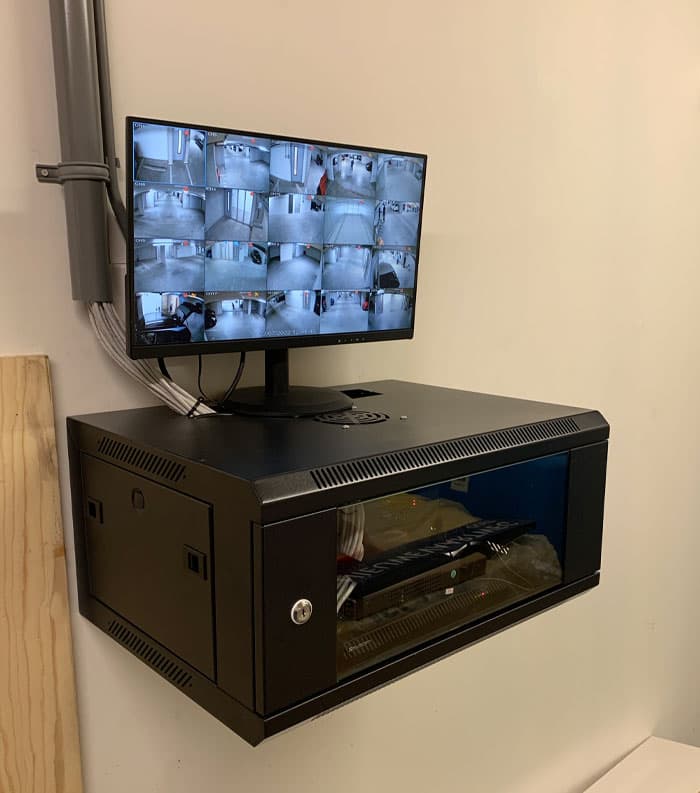 Camerabewaking in technische ruimte van VvE parkeergarage Amsterdam-Oost