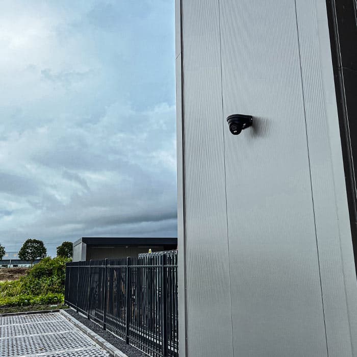 Bedrijfsloods met slimme 4K-camerabeveiliging