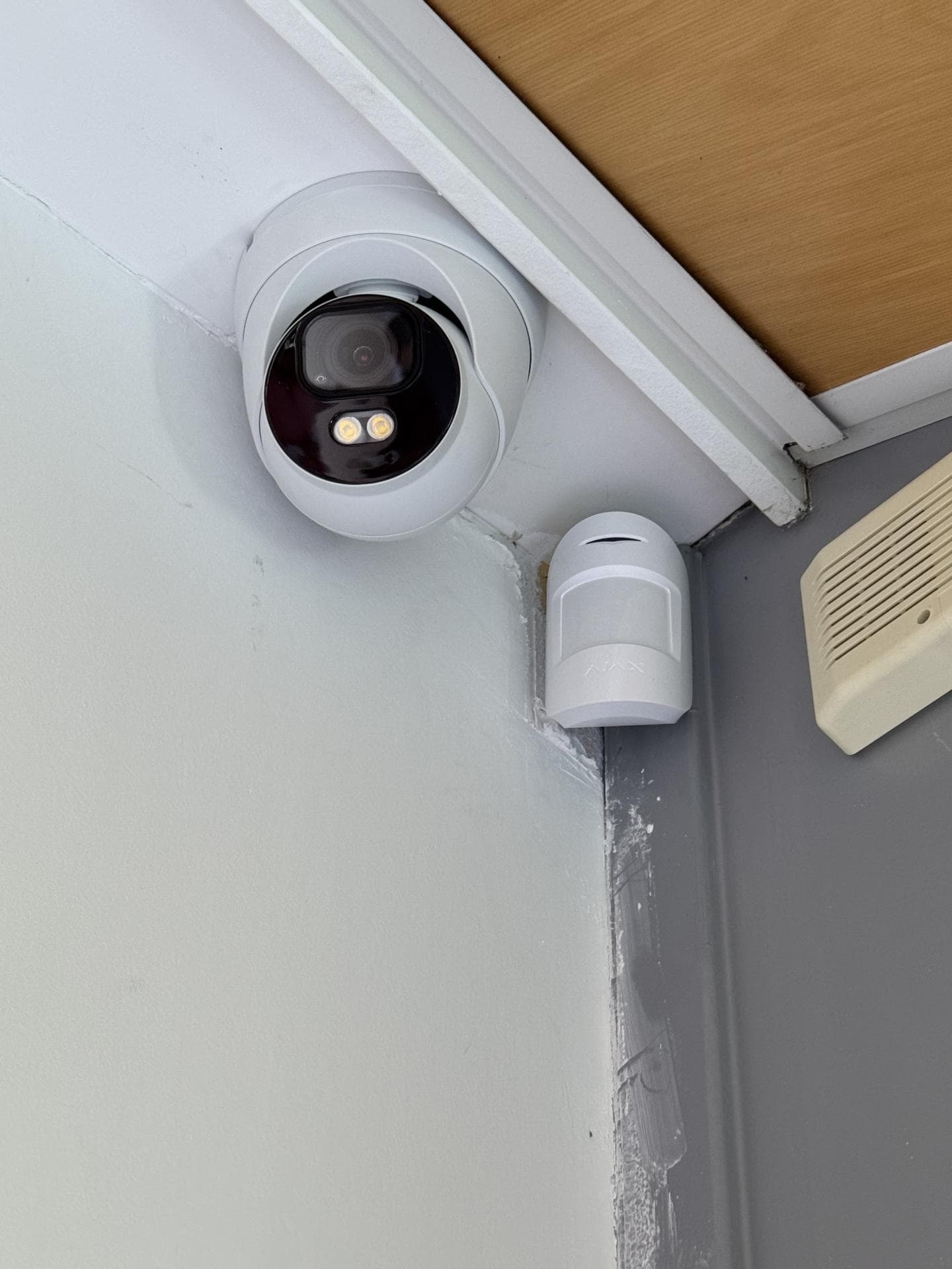 Bedrijfspand in Beverwijk, bekabeling