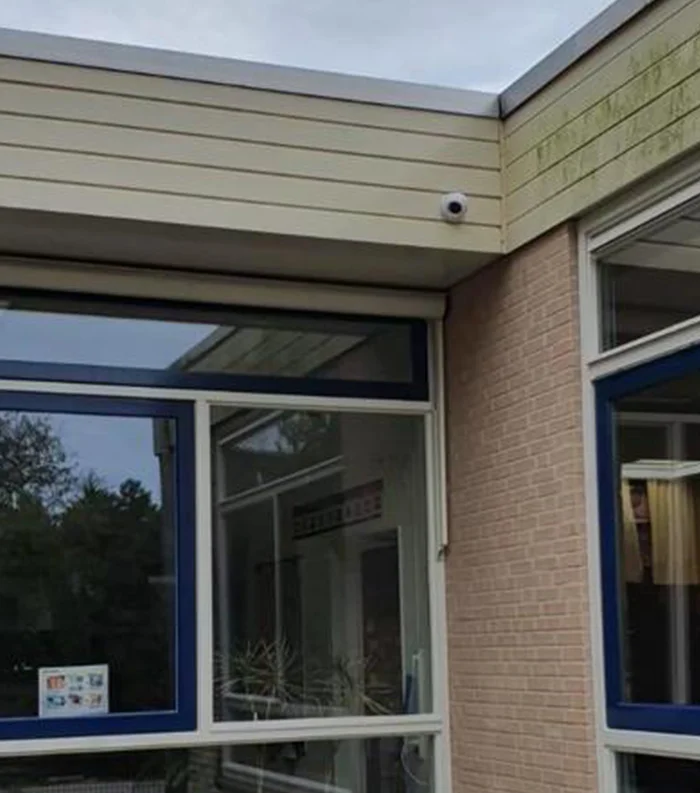 Cameratoezicht op schoolplein in Bergen door Securetech