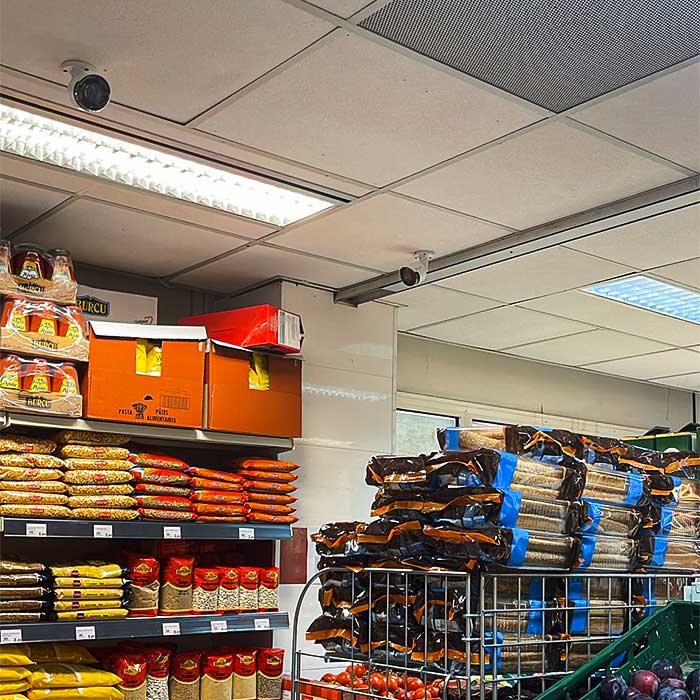 28+ camera's in supermarkt Almere - Almere