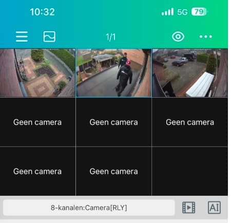 Live app-weergave van drie camera's bij woning Wervershoof