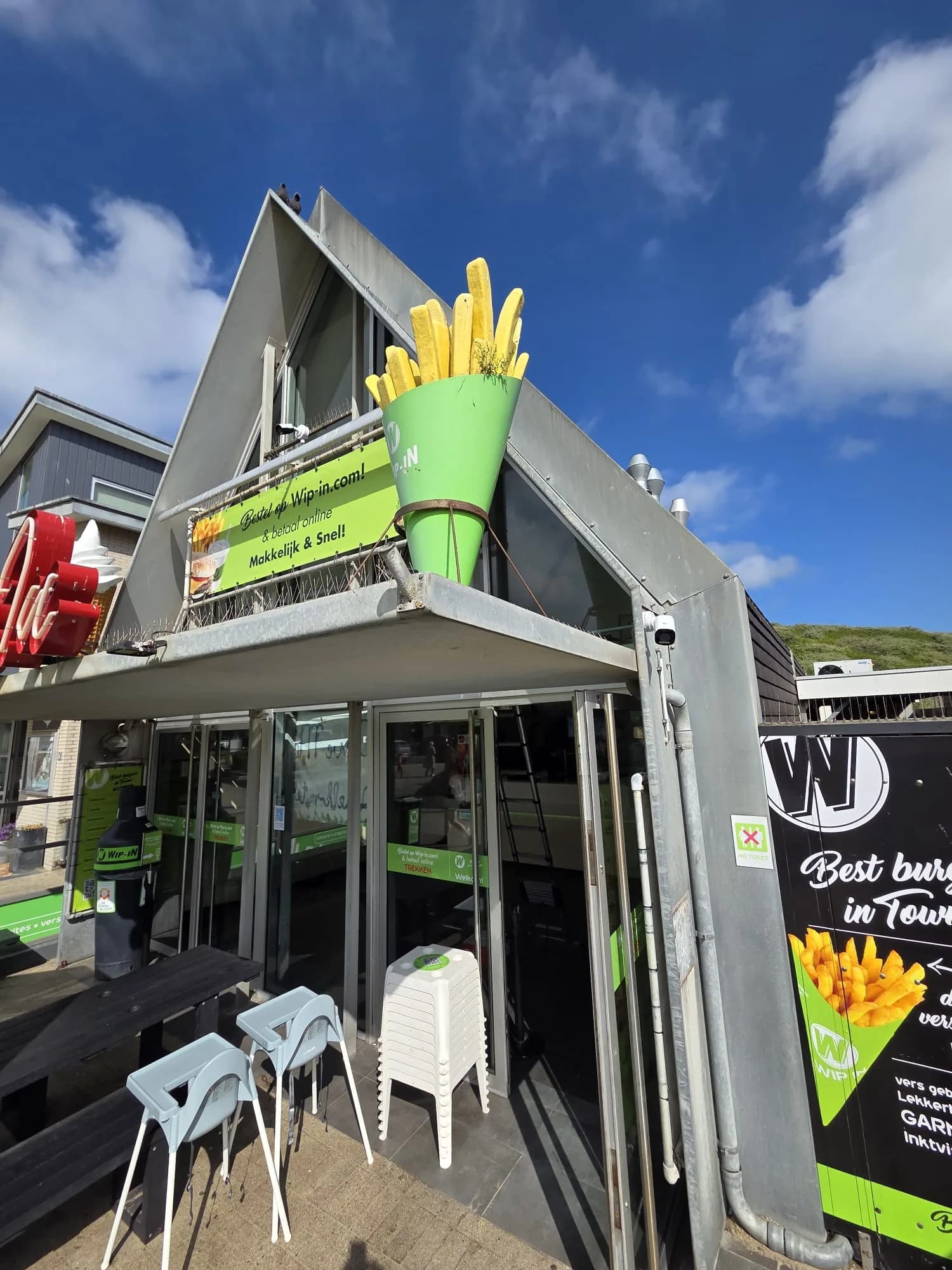 Cafetaria Wip-In in Callantsoog voorzien van 15 Ultra HD camera's